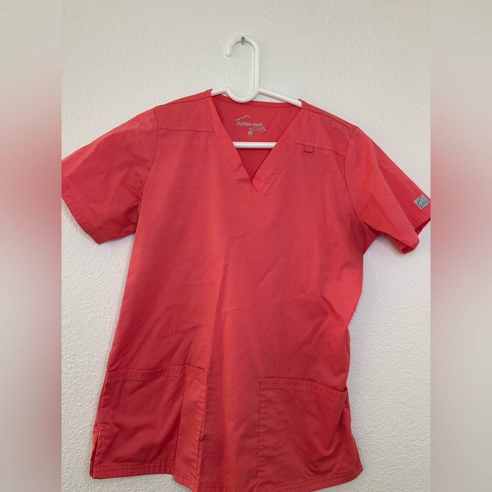 Scrub top
